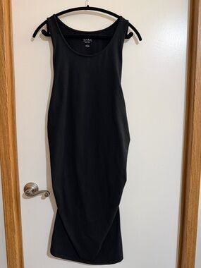 Ingrid & Isabel Black Maternity Scoop Neck Tank Top